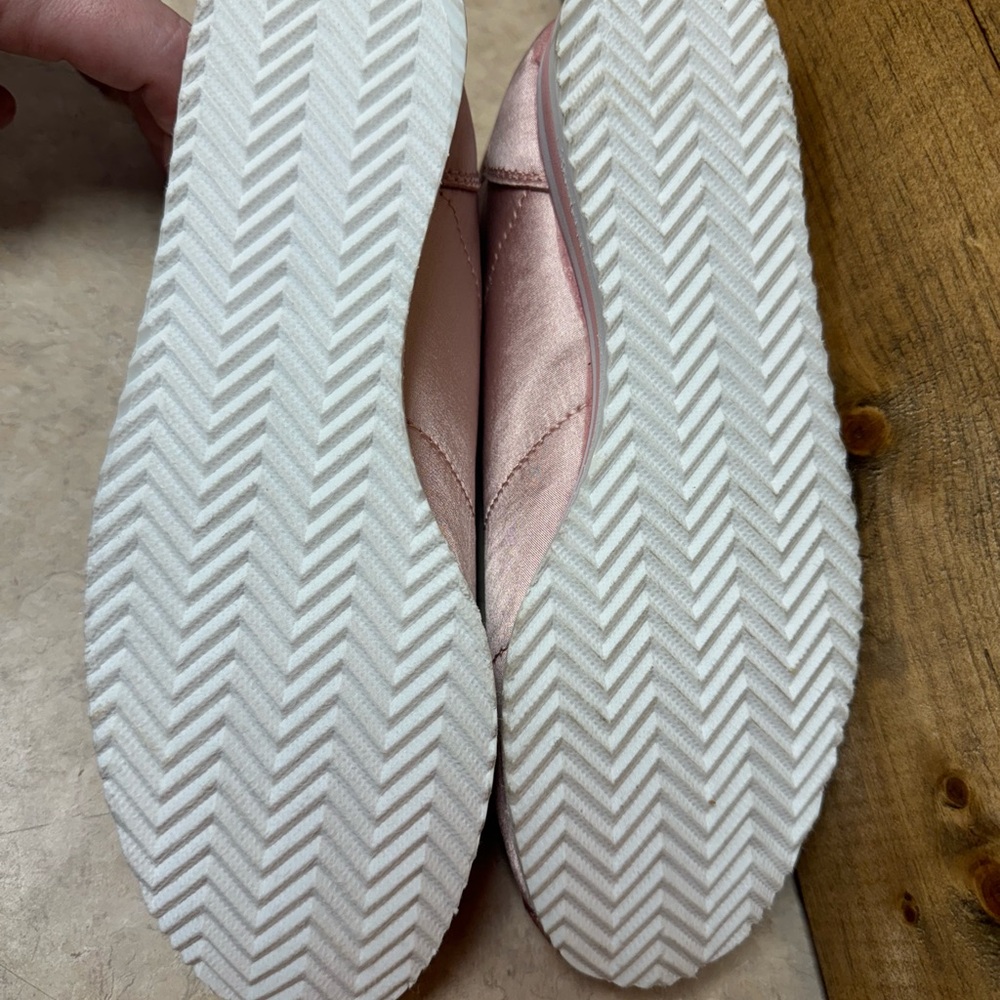 Just Fab rose gold women’s sneakers - Picture 4 of 4